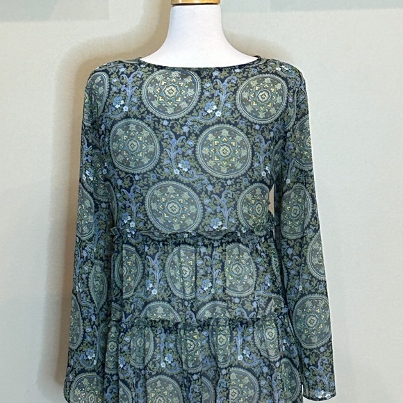 LOFT | Size Medium Ruffled Sheer Patterned Blouse - Picture 4 of 6